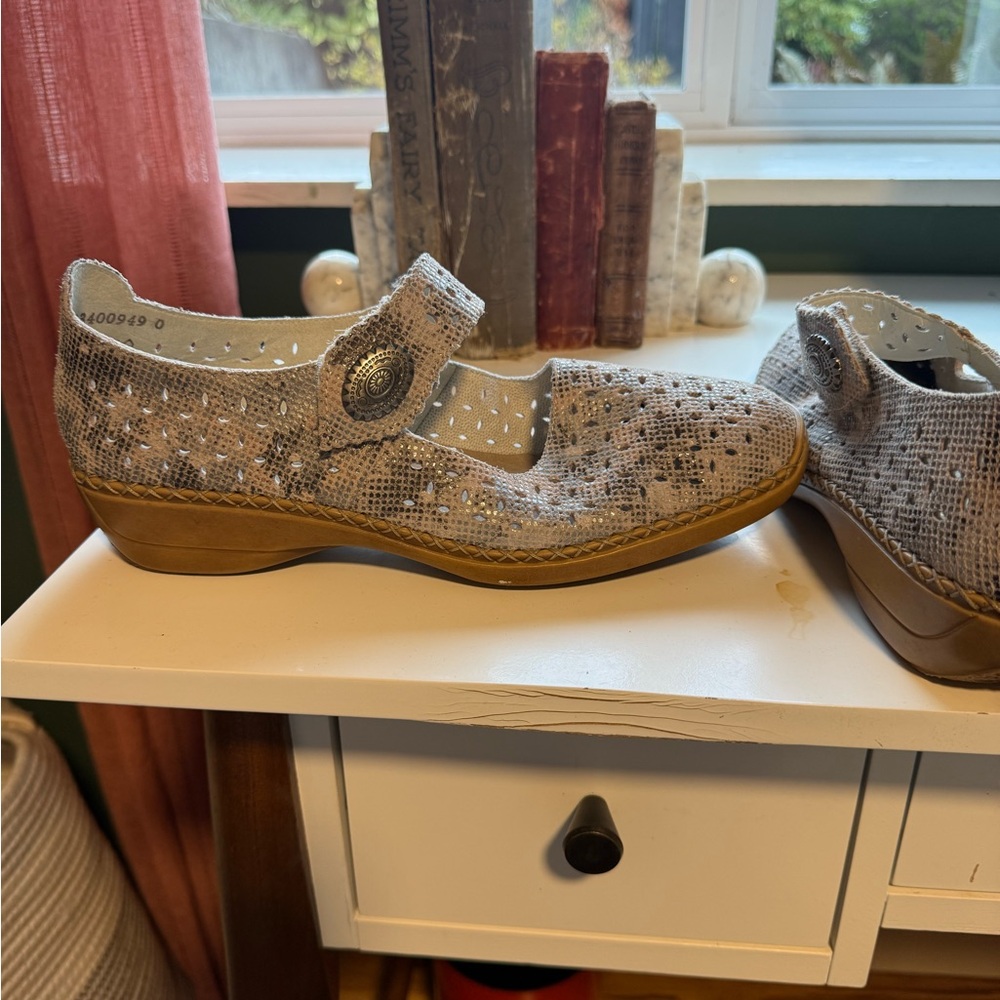 Rieker Metallic Gray Mary Jane Flats - Picture 6 of 7